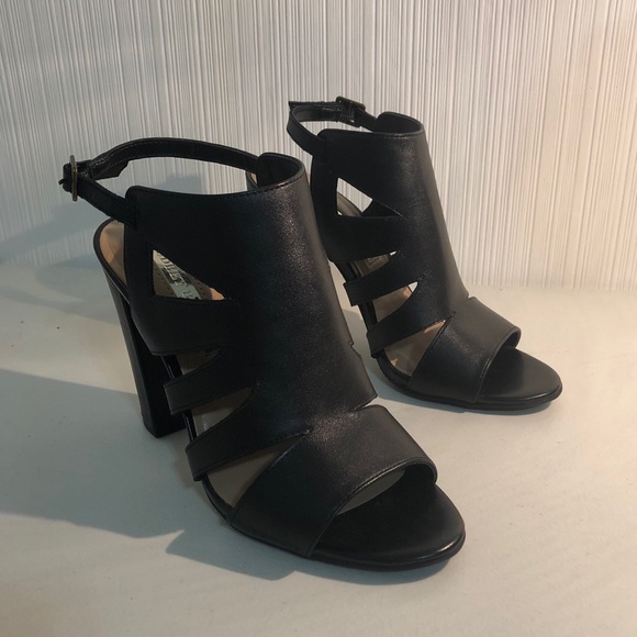 Audrey Brooke heels - Picture 2 of 8